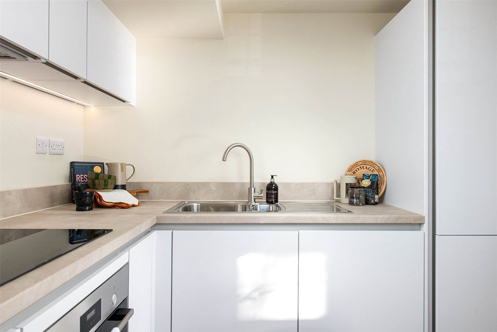 Additional image 5 of 3 bed flat for saleApartment 6, Willow Tree Apartments, Yate, Bristol BS37