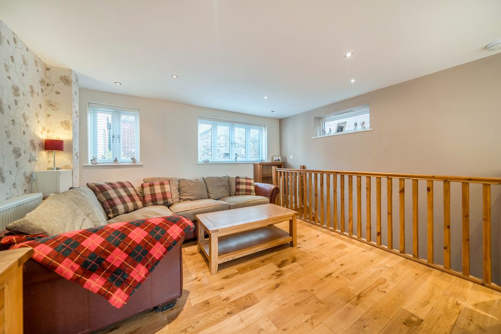 Additional image 23 of 8 bed detached house for saleFremantle Road, Belvedere DA17