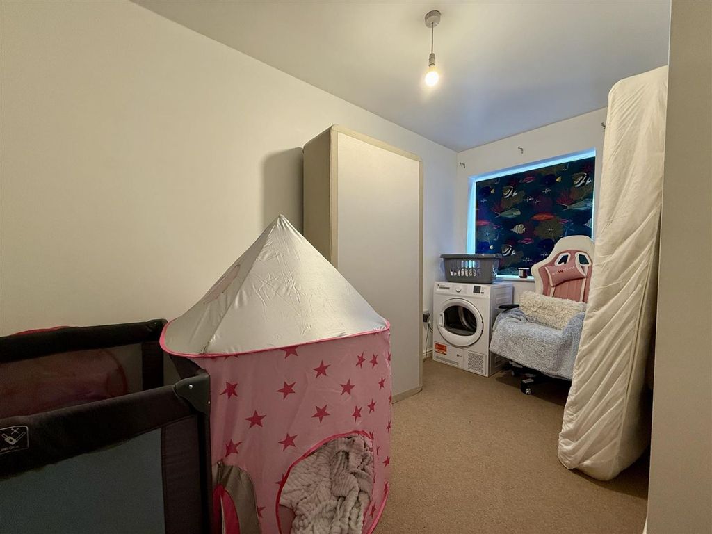 Additional image 8 of 2 bed flat for saleOliver House, Wain Avenue, Chesterfield S41