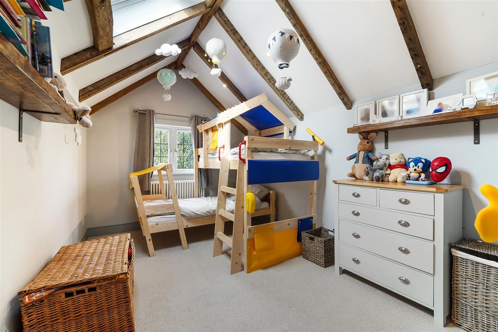 Additional image 18 of 5 bed detached house for saleBeacon Way, Banstead SM7