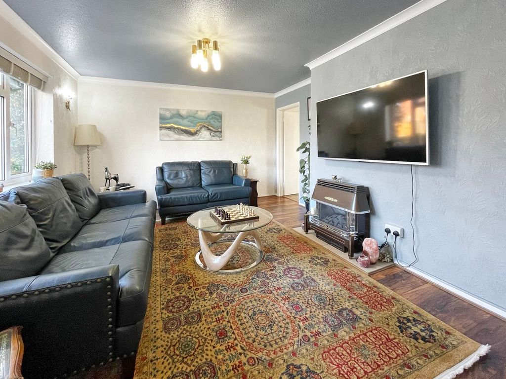Additional image 3 of 3 bed semi-detached house for salePomeroy Close, Amersham HP7