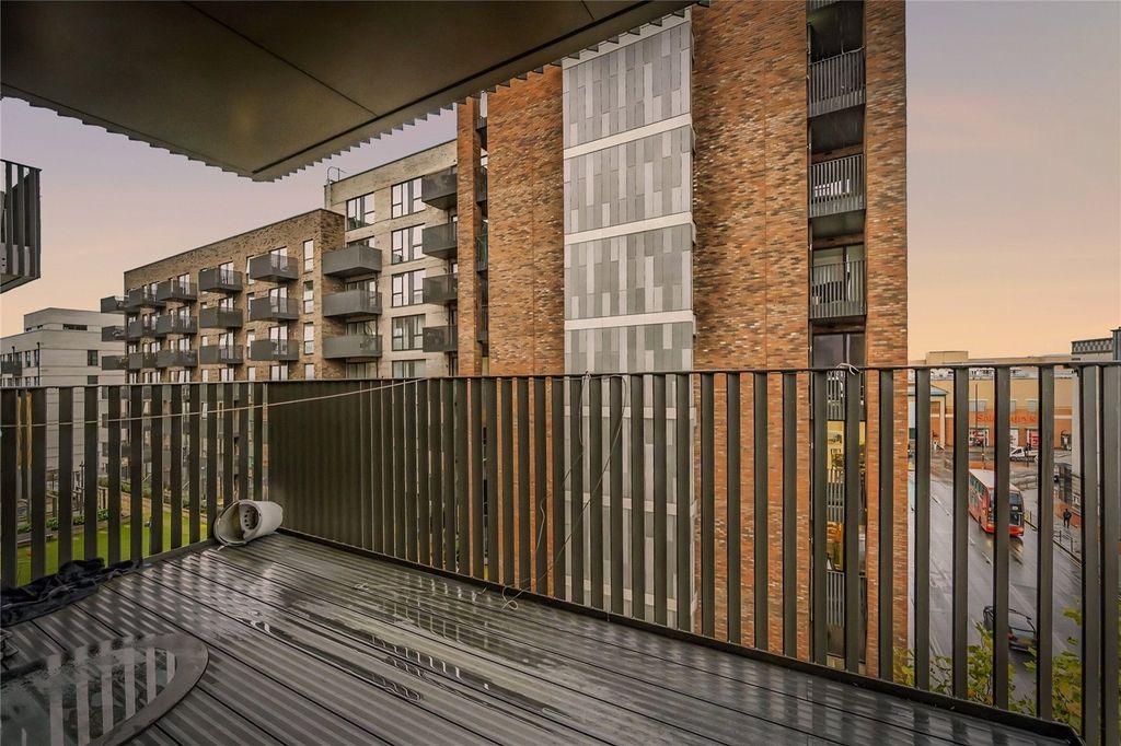 Additional image 10 of 3 bed flat for saleRegal Walk, Bexleyheath DA6