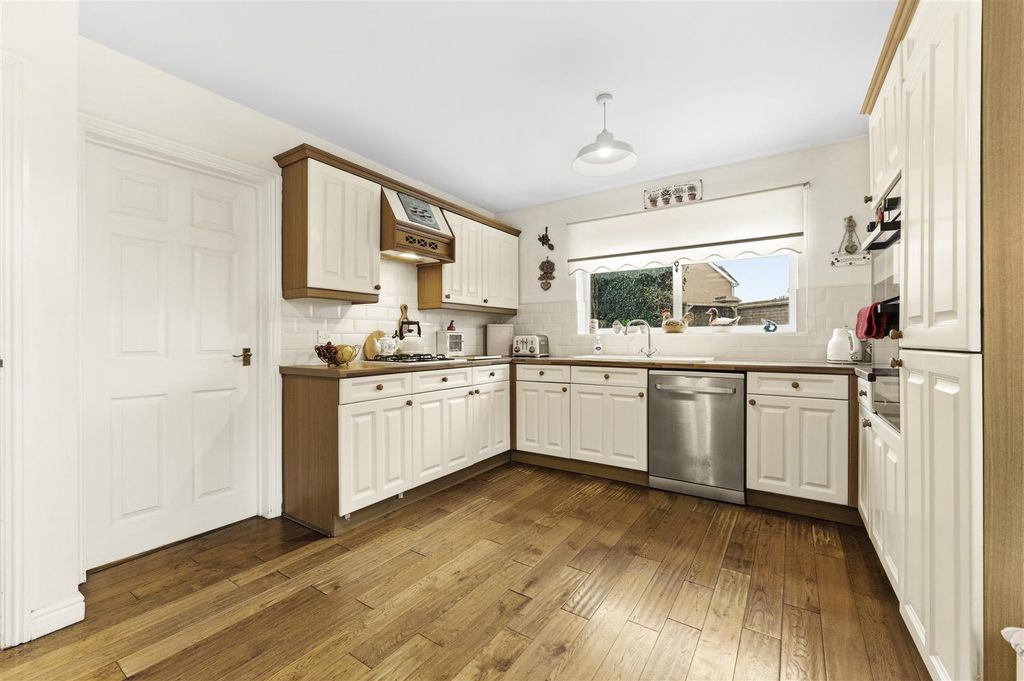 Additional image 8 of 4 bed detached house for saleStarlight View, Westward Rise, Marine Heights, Barry CF62