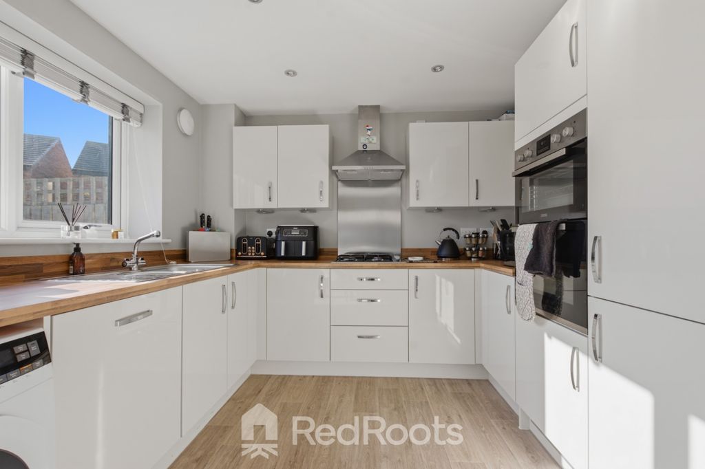 Additional image 8 of 3 bed detached house for saleChester Drive, Doncaster, South Yorkshire DN4