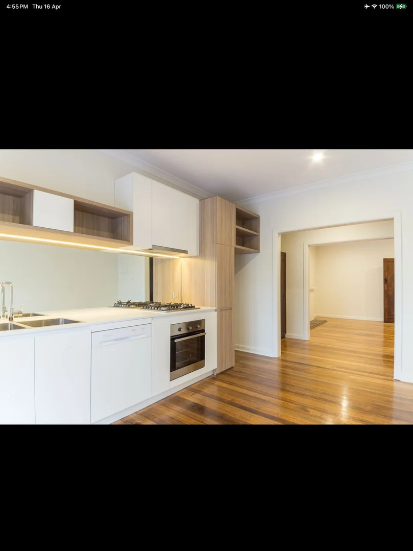 Additional image 6 of 1/12 Essex St, Glen Iris VIC 3146
