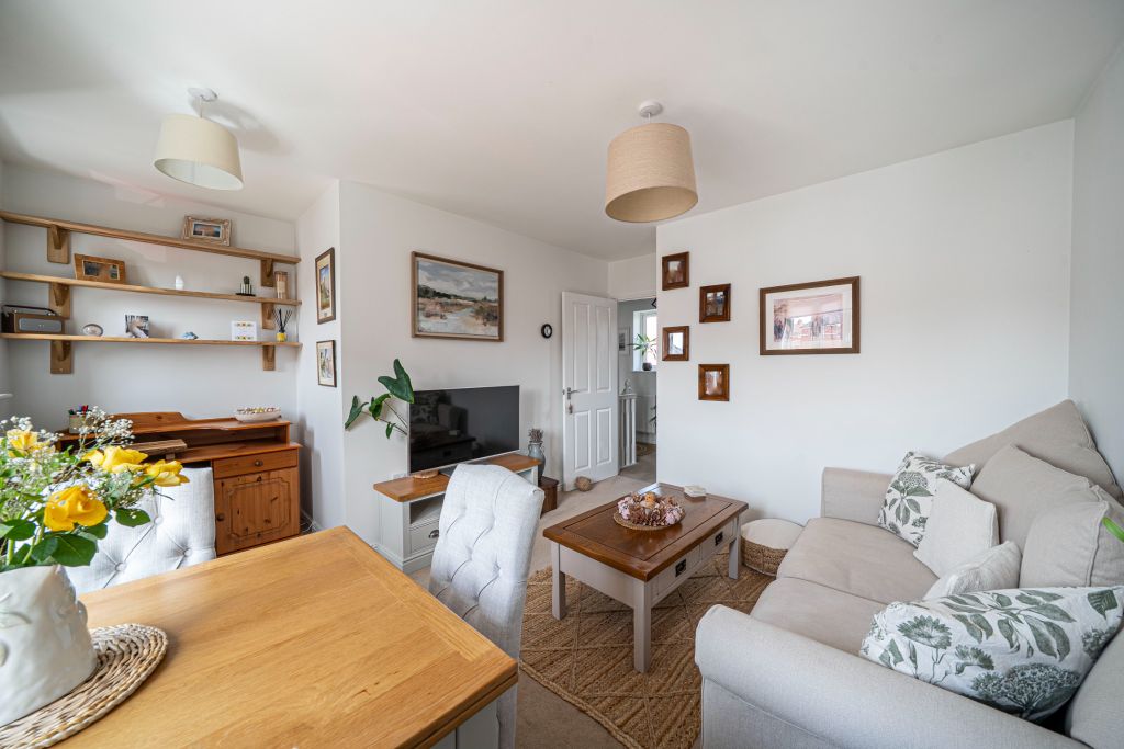 1 bed flat for saleStirrup Way, Andover SP11 photo 5