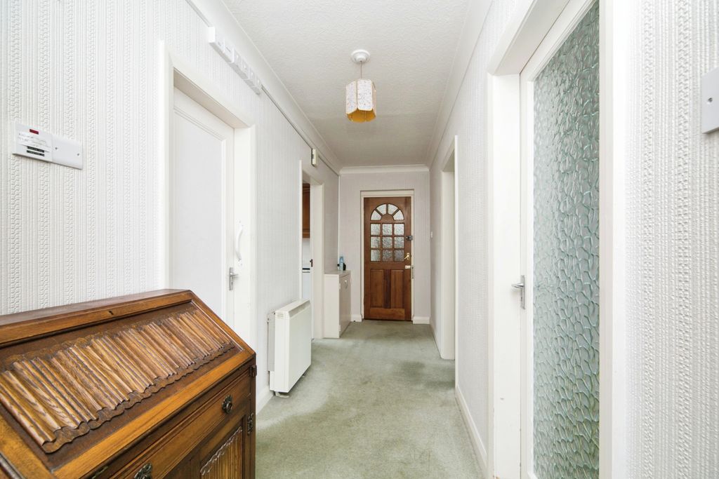 Additional image 10 of 2 bed flat for saleWarren Drive, Deganwy, Conwy LL31