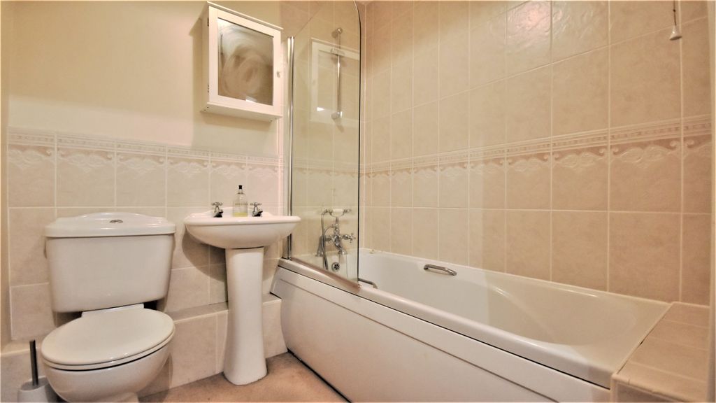 Additional image 5 of 2 bed flat for saleKingswood Road, Nuneaton CV10
