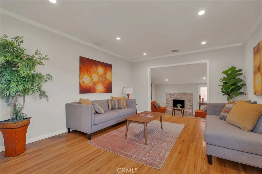 Additional image 4 of 3827 Lomina Ave, Long Beach, CA 90808