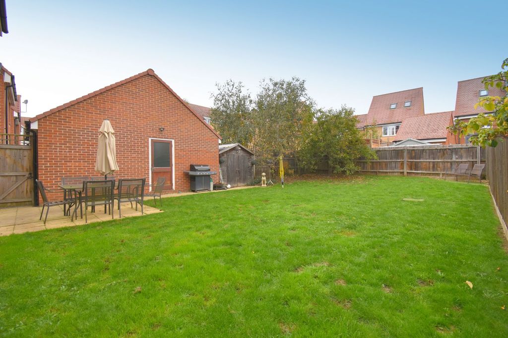 Additional image 25 of 5 bed detached house for saleBose Avenue, Biggleswade SG18