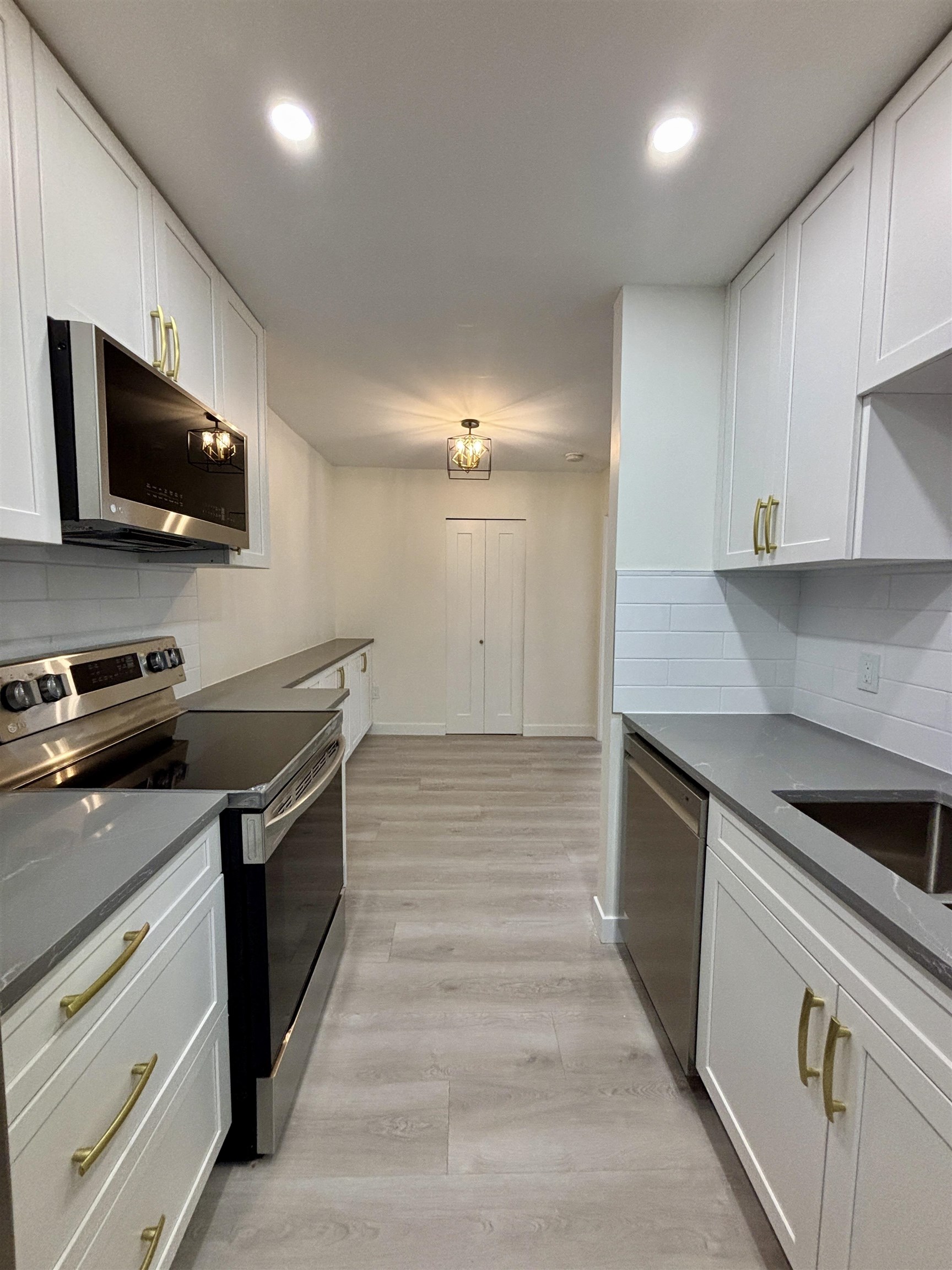 Additional image 2 of 365 Ginger Drive, New Westminster, BC, V3L 5L5
