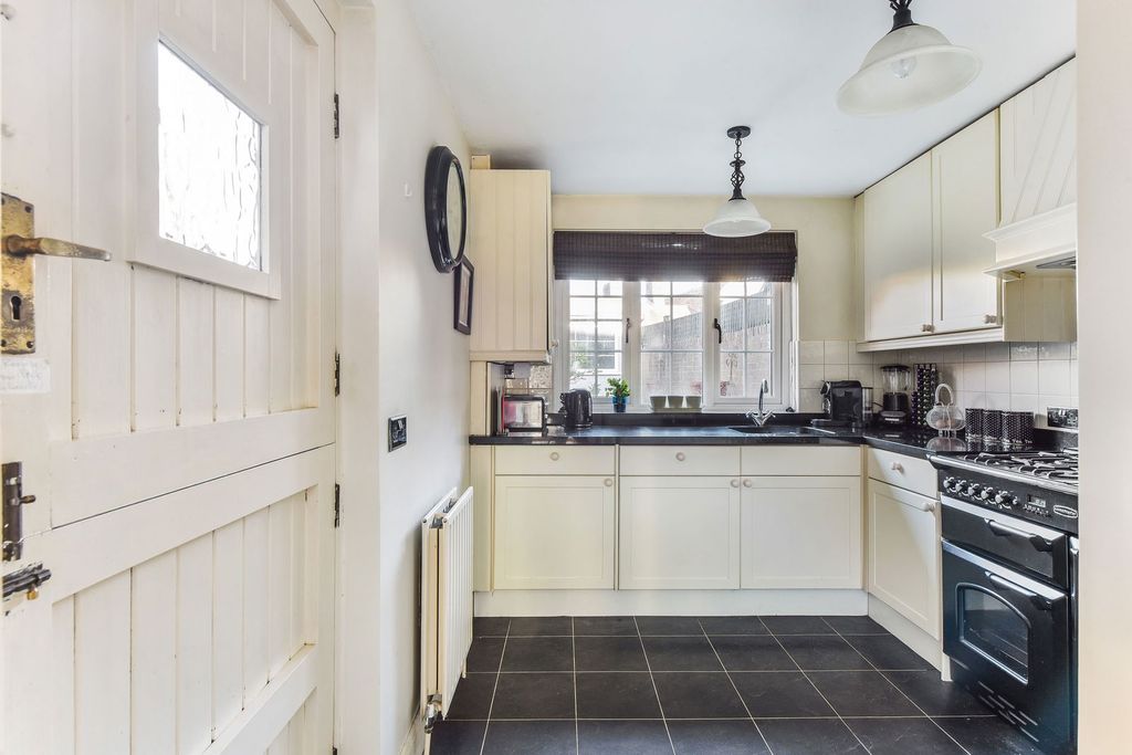 Additional image 11 of 2 bed end terrace house for saleHomelea, Pound Hill, Alresford SO24