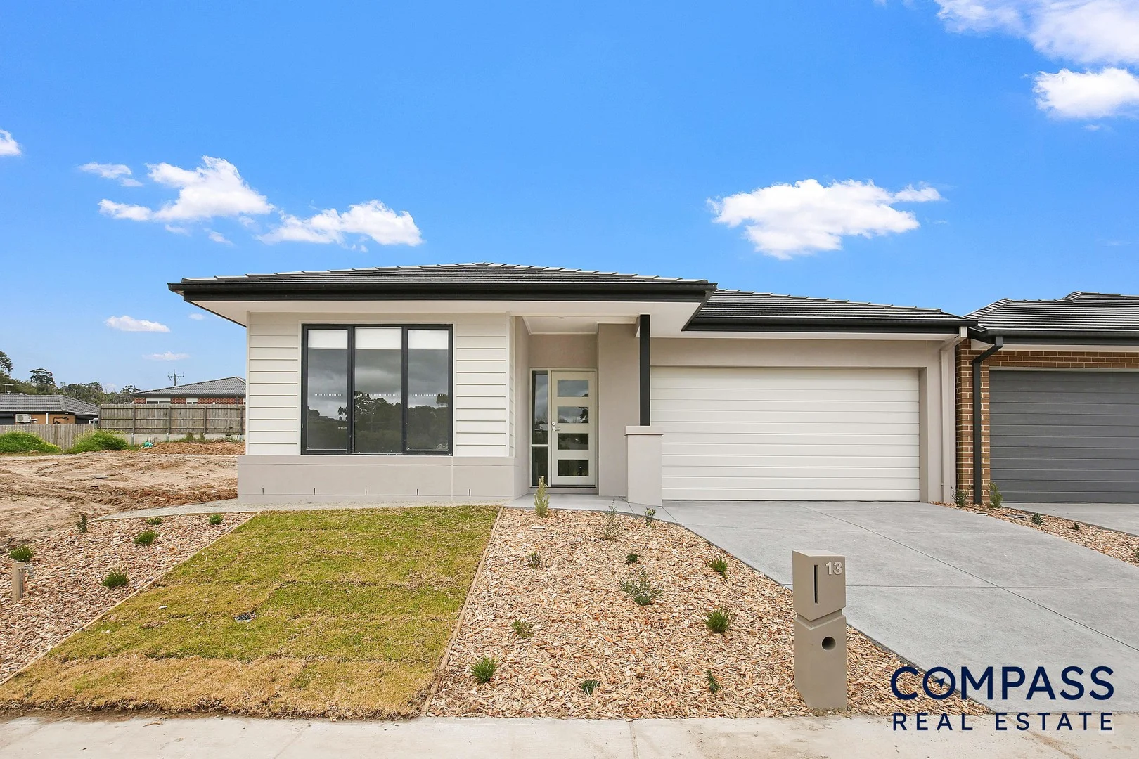 13 Allan Close, Pakenham VIC 3810
