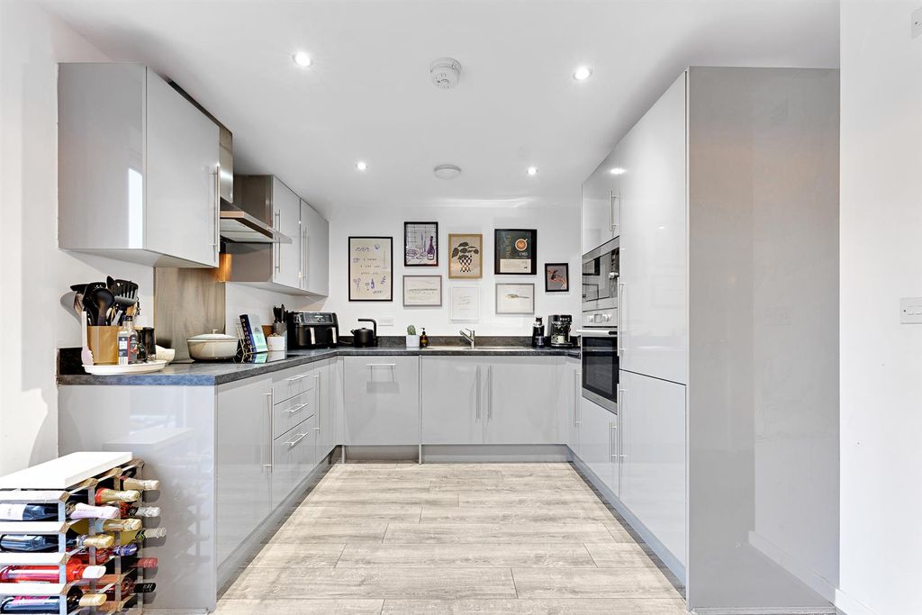 Additional image 6 of 3 bed semi-detached house for saleWoodyard Avenue, Chesterfield S41