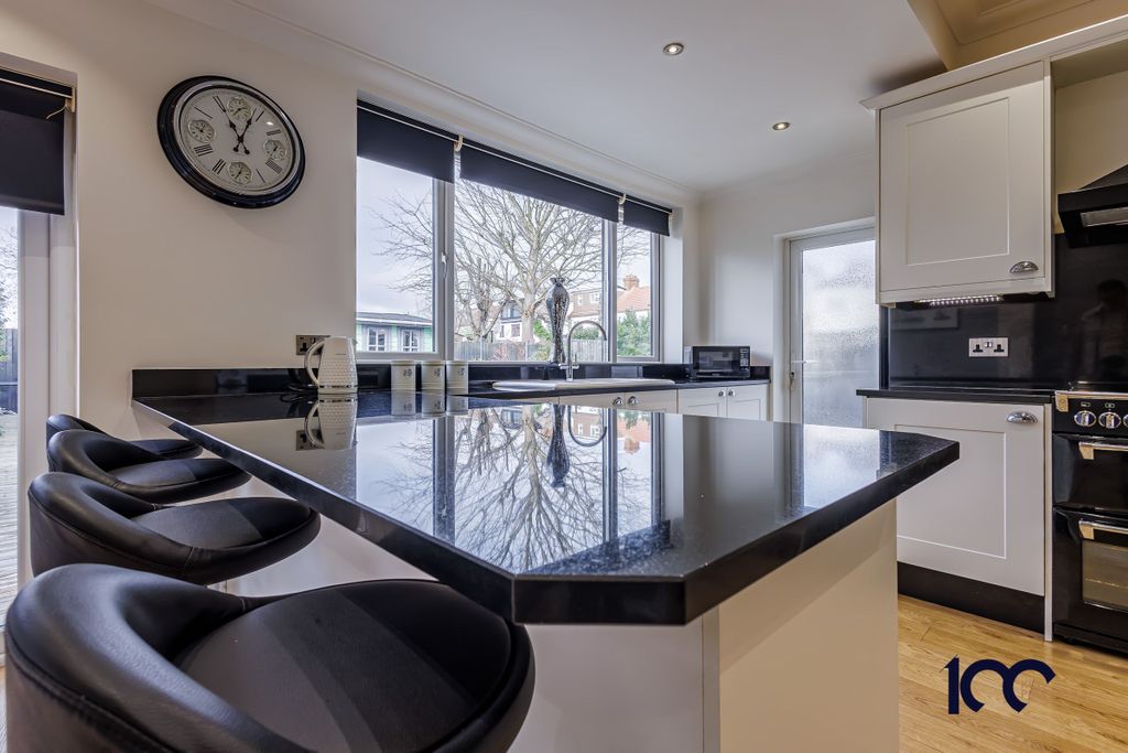 Additional image 10 of 2 bed semi-detached house for saleCrystal Avenue, Hornchurch RM12