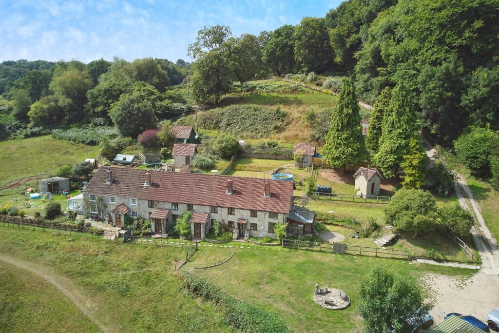 Castle Orchard, Pen Selwood, Wincanton