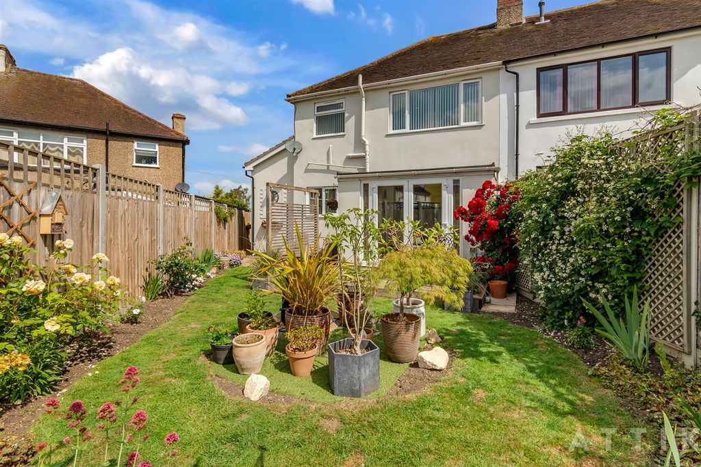 Additional image 5 of 4 bed semi-detached house for saleUpper Avenue, Halesworth IP19