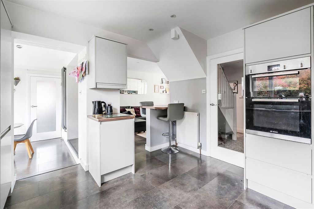 Additional image 20 of 3 bed property for saleGlebe Road, Ashtead KT21