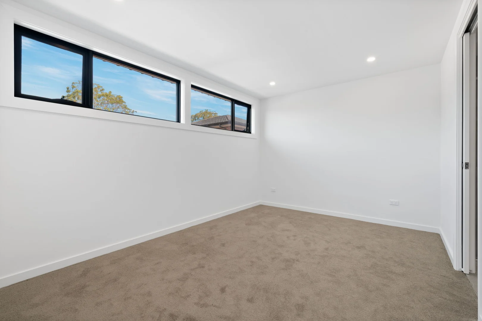 Additional image 4 of 5/2 Saxon Street, Doncaster VIC 3108