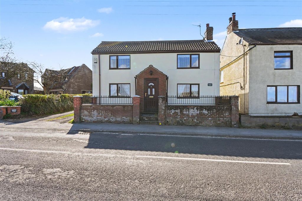 3 bed property for saleMain Street, Howsham, Market Rasen LN7