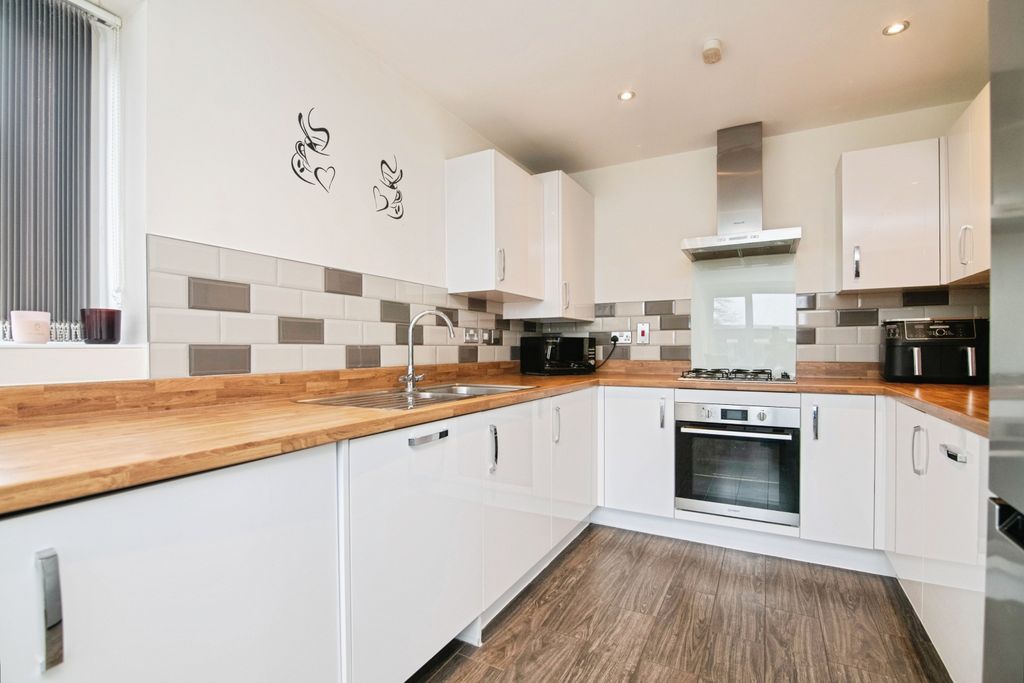 Additional image 4 of 3 bed semi-detached house for saleDudley Street, Bilston WV14