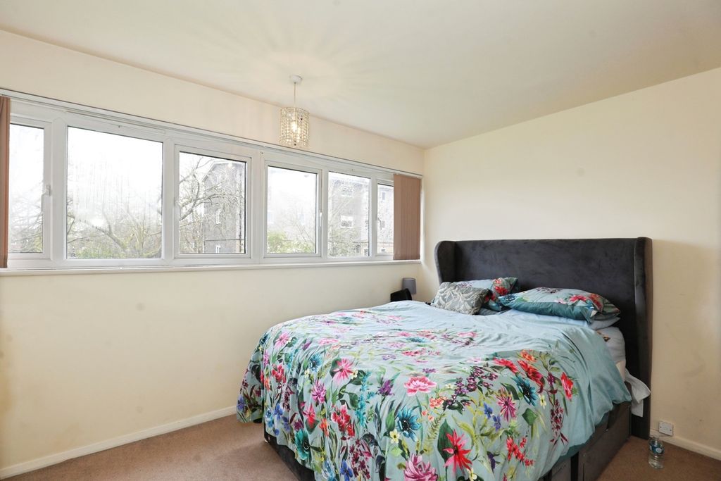 Additional image 8 of 1 bed flat for saleHarrowby Drive, Newcastle, Staffordshire ST5