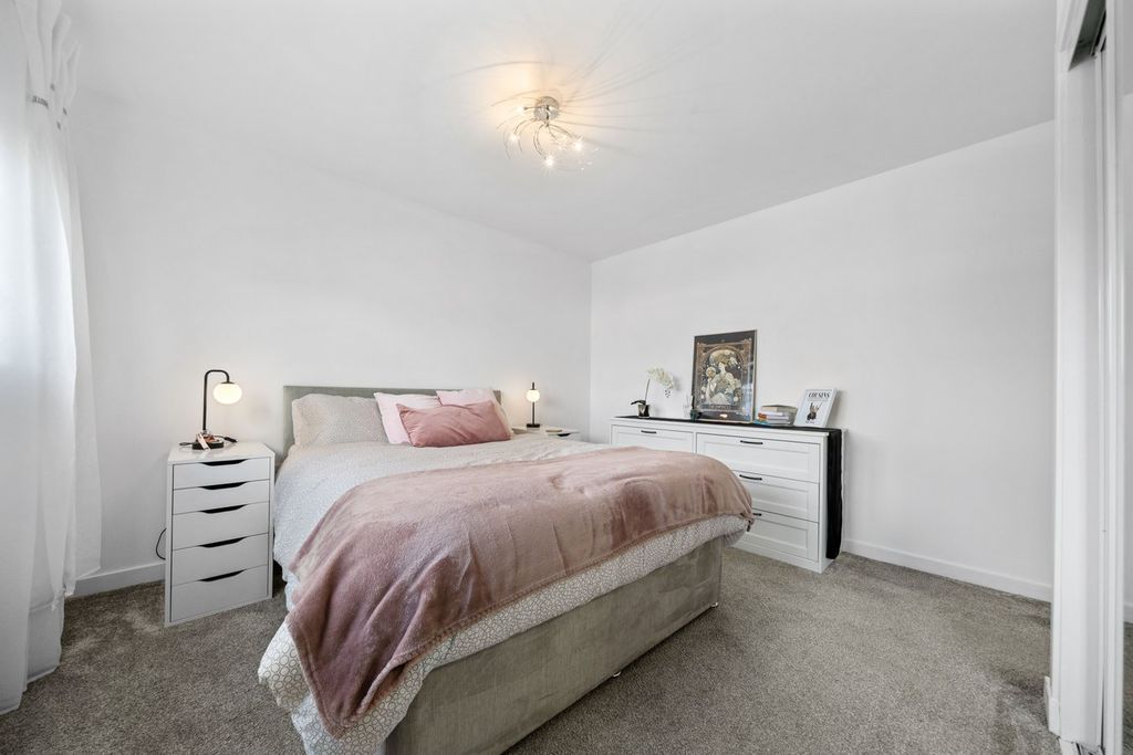 Additional image 12 of 3 bed flat for saleWeir Street, Stirling FK8