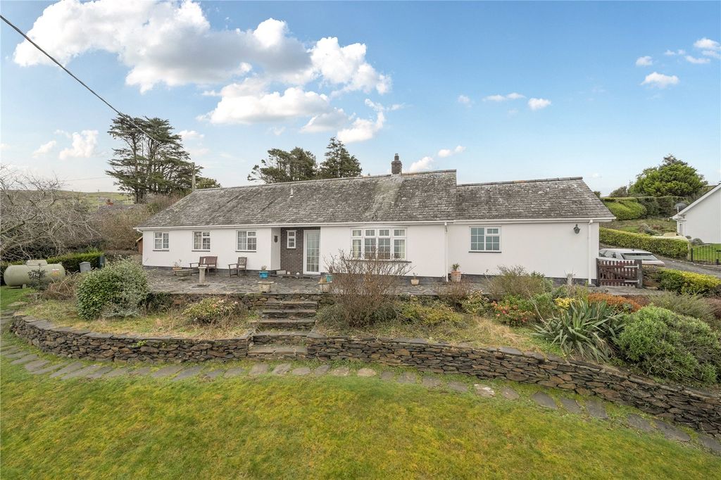 4 bed bungalow for saleLlwyngwril, Gwynedd LL37