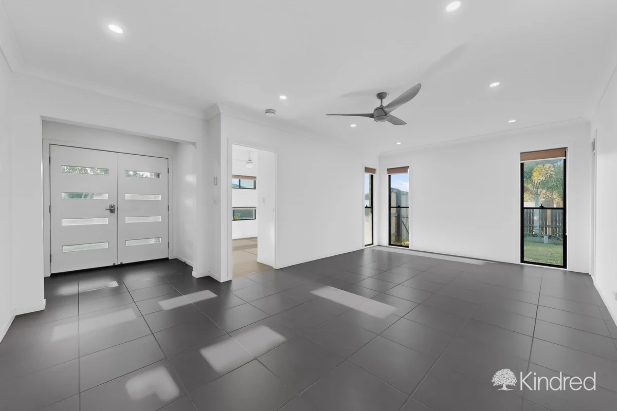 7 Sunstone Circuit, Mango Hill QLD 4509 photo 4