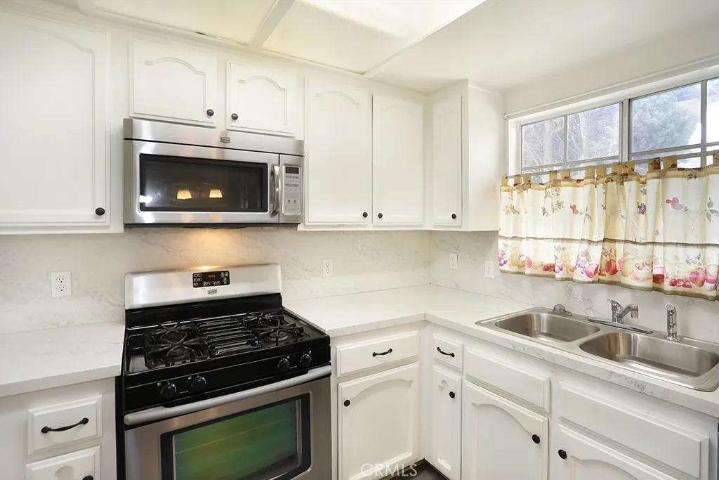 Additional image 37 of 8032 Rose Unit 13, Paramount, CA 90723