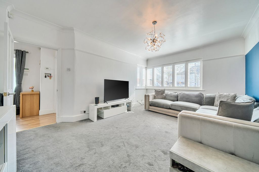 Additional image 2 of 4 bed semi-detached house for saleGlynde Road, Bexleyheath DA7