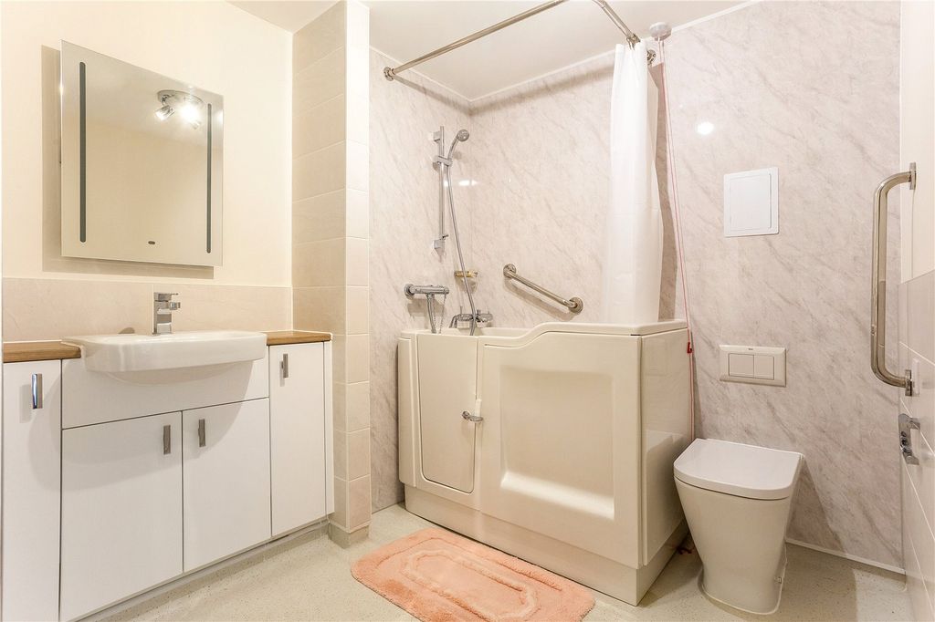 Additional image 7 of 2 bed flat for saleLower Turk Street, Alton GU34