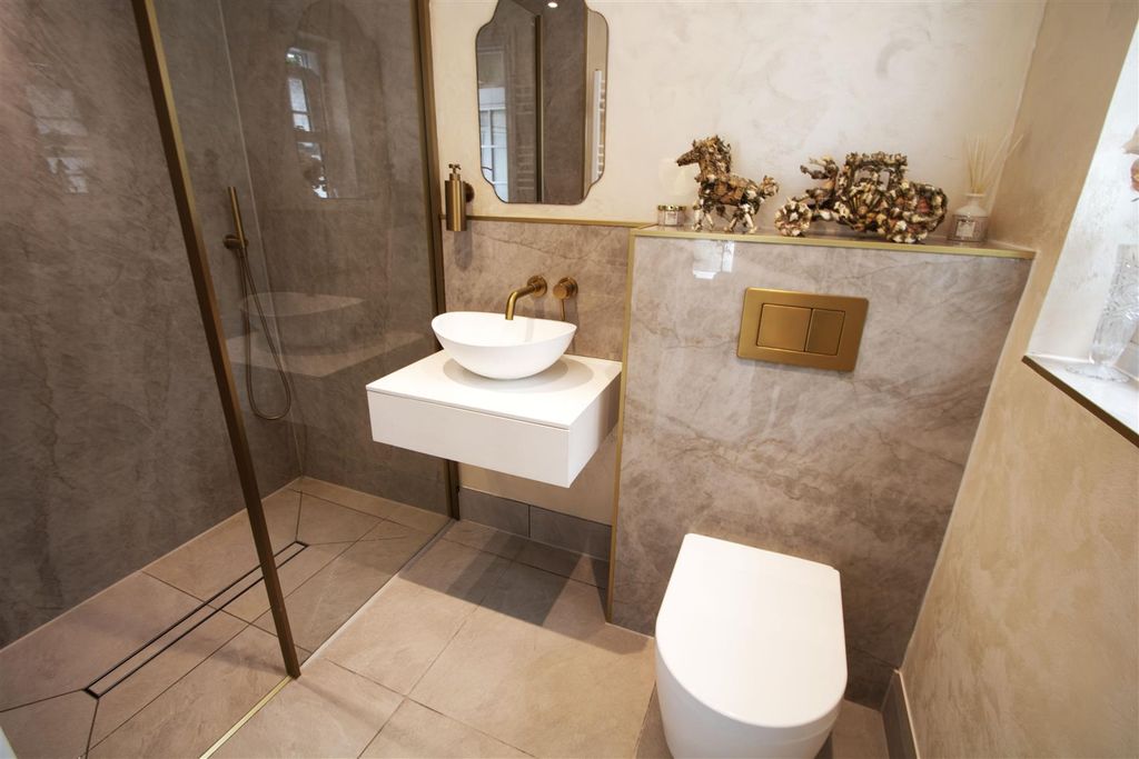 Additional image 10 of 4 bed detached house for saleBurnt Mills Road, Basildon SS13