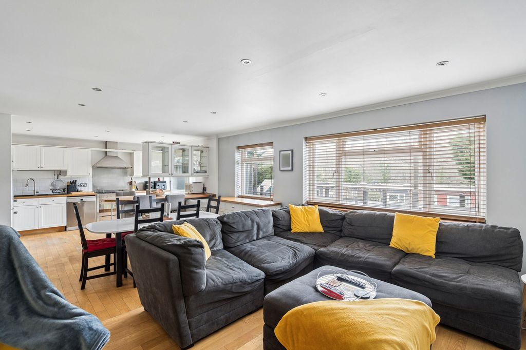 Additional image 3 of 4 bed terraced house for saleOn The Hill, Carpenders Park, Watford WD19