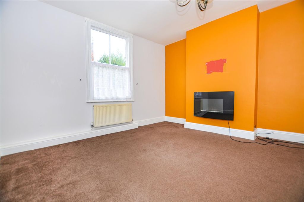 Additional image 3 of 3 bed detached house for saleFleetgate, Barton-Upon-Humber DN18