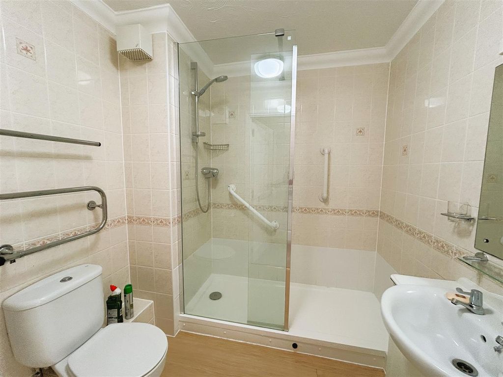 Additional image 7 of 2 bed flat for saleSouth Street, Bridport DT6