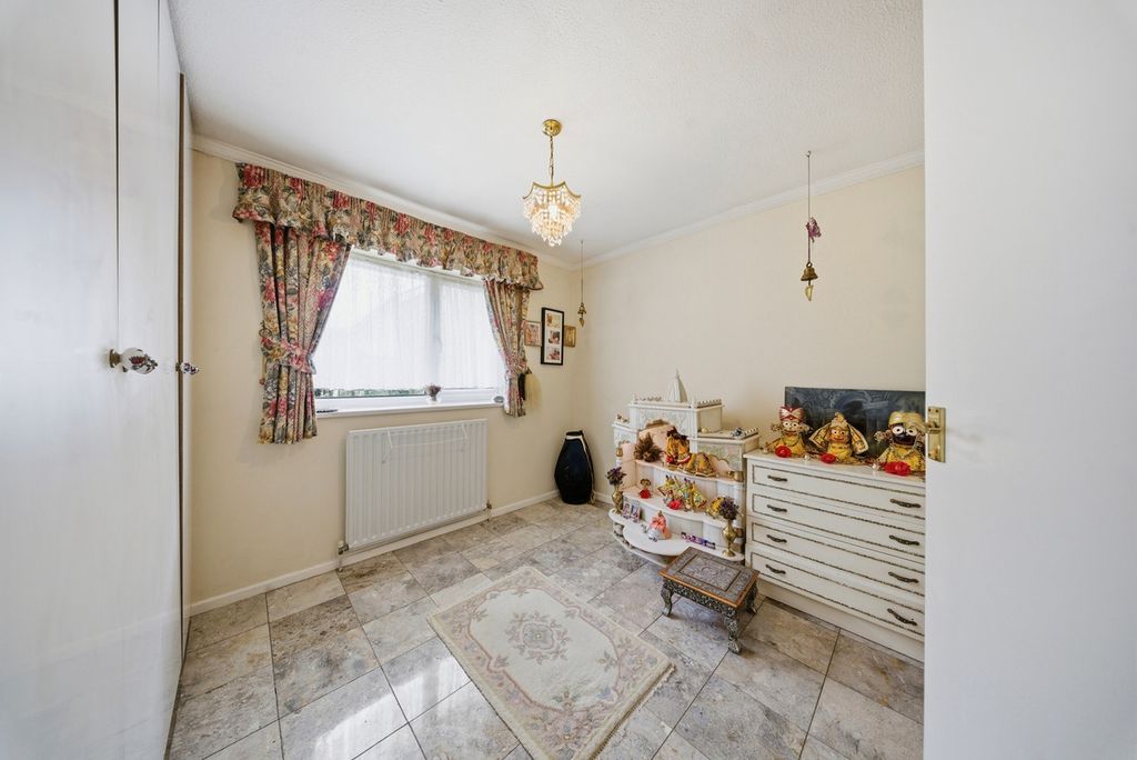 Additional image 12 of 4 bed link detached house for saleCarpenders Avenue, Watford WD19