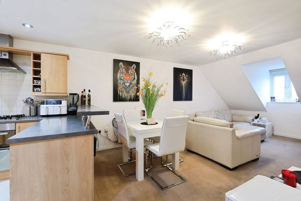 Additional image 2 of 2 bed flat for saleBritannia Road, Banbury OX16