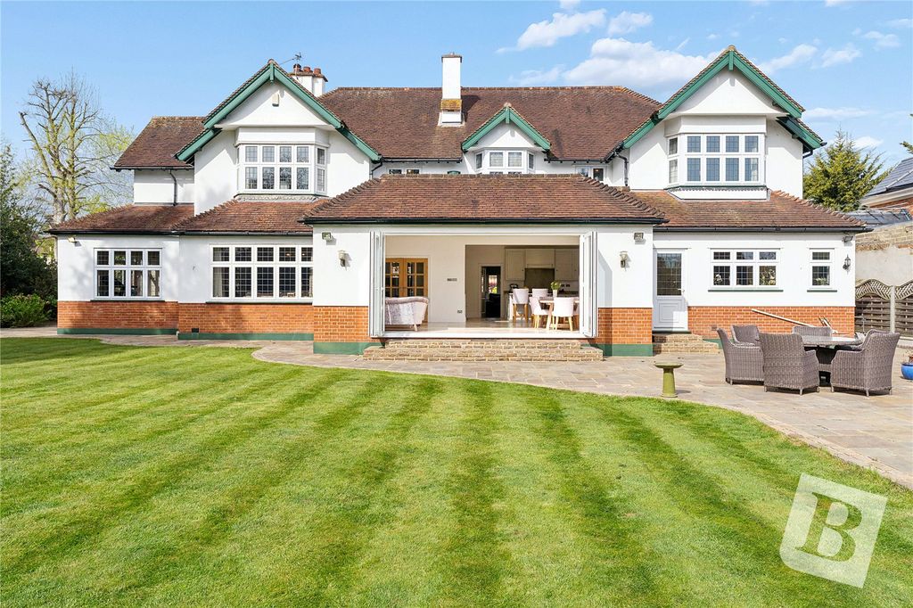 Additional image 16 of 6 bed detached house for saleElm Grove, Emerson Park RM11