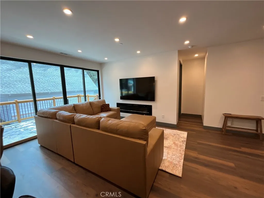 Additional image 5 of 916 Michael Avenue, Big Bear City, CA 92314