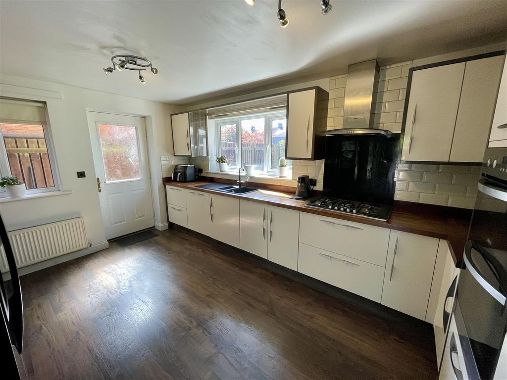 Additional image 7 of 4 bed detached house for saleWoodlands Green, Middleton St. George, Darlington DL2