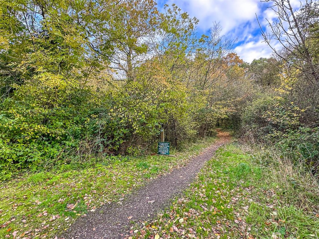 Additional image 6 of Land for saleBeckney Avenue, Hockley SS5