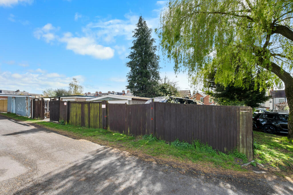 Additional image 32 of Stoke Road, Bromsgrove B60 3EG