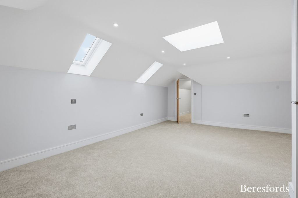 Additional image 14 of 5 bed semi-detached house for saleChapel Street, Billericay CM12