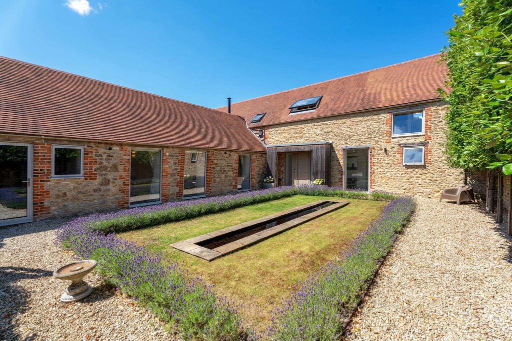 5 bed detached house for saleChurch Lane, Dry Sandford OX13