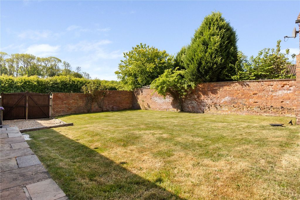 Additional image 39 of 5 bed bungalow for saleLincoln Road, Welton Le Wold, Louth, Lincolnshire LN11