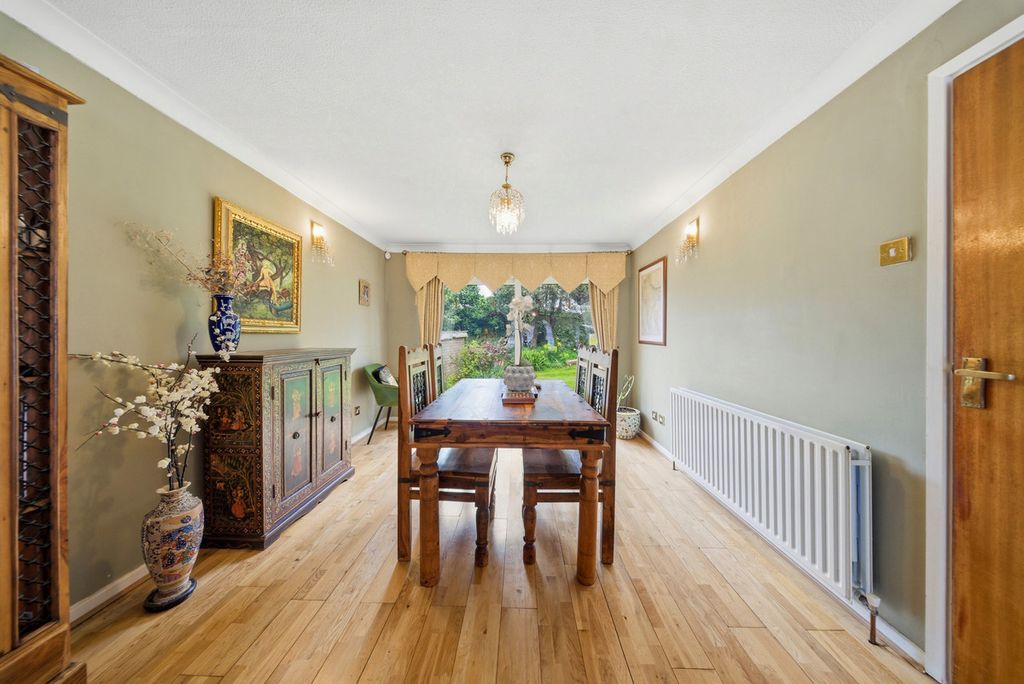Additional image 5 of 4 bed link detached house for saleCarpenders Avenue, Watford WD19