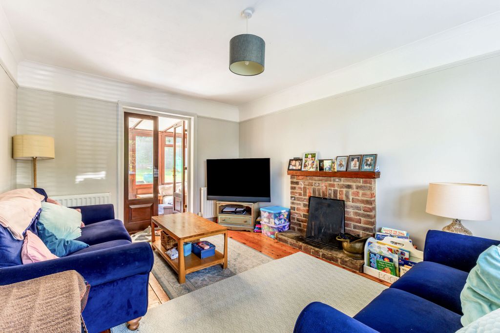 Additional image 4 of 4 bed detached house for saleBasingstoke Road, Alton GU34