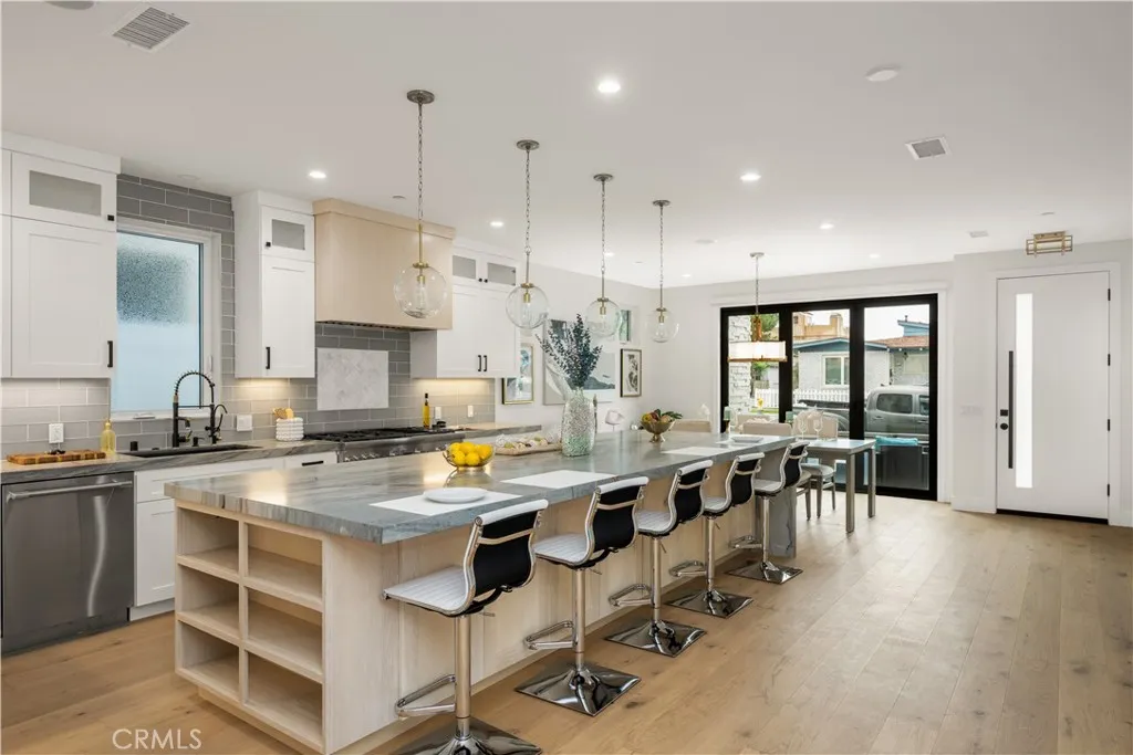 Additional image 38 of 114 2nd St, Seal Beach, CA 90740