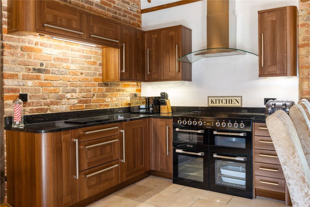 Additional image 7 of 5 bed bungalow for saleLincoln Road, Welton Le Wold, Louth, Lincolnshire LN11